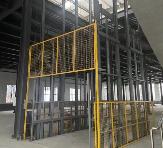 莱城请详细介绍一下货梯安装在室外的维护方法